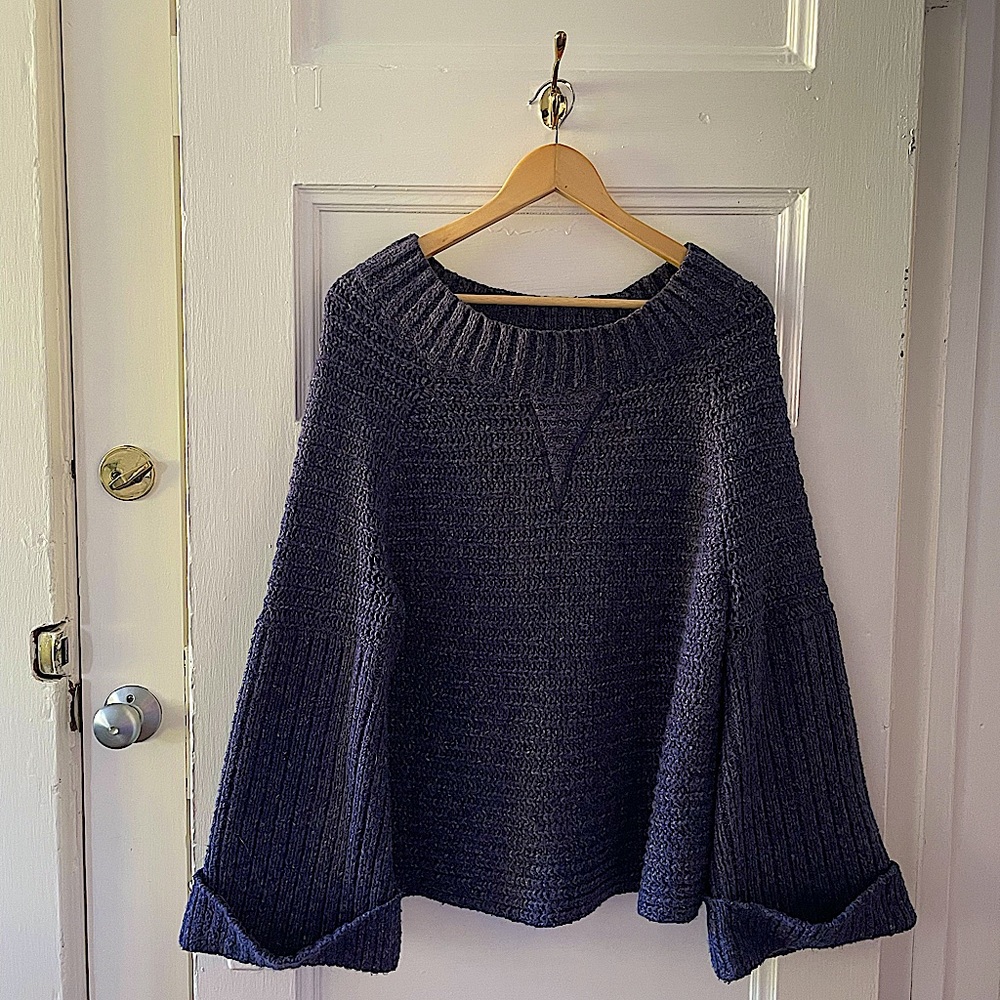 Hinge Purple/Blue Sweater